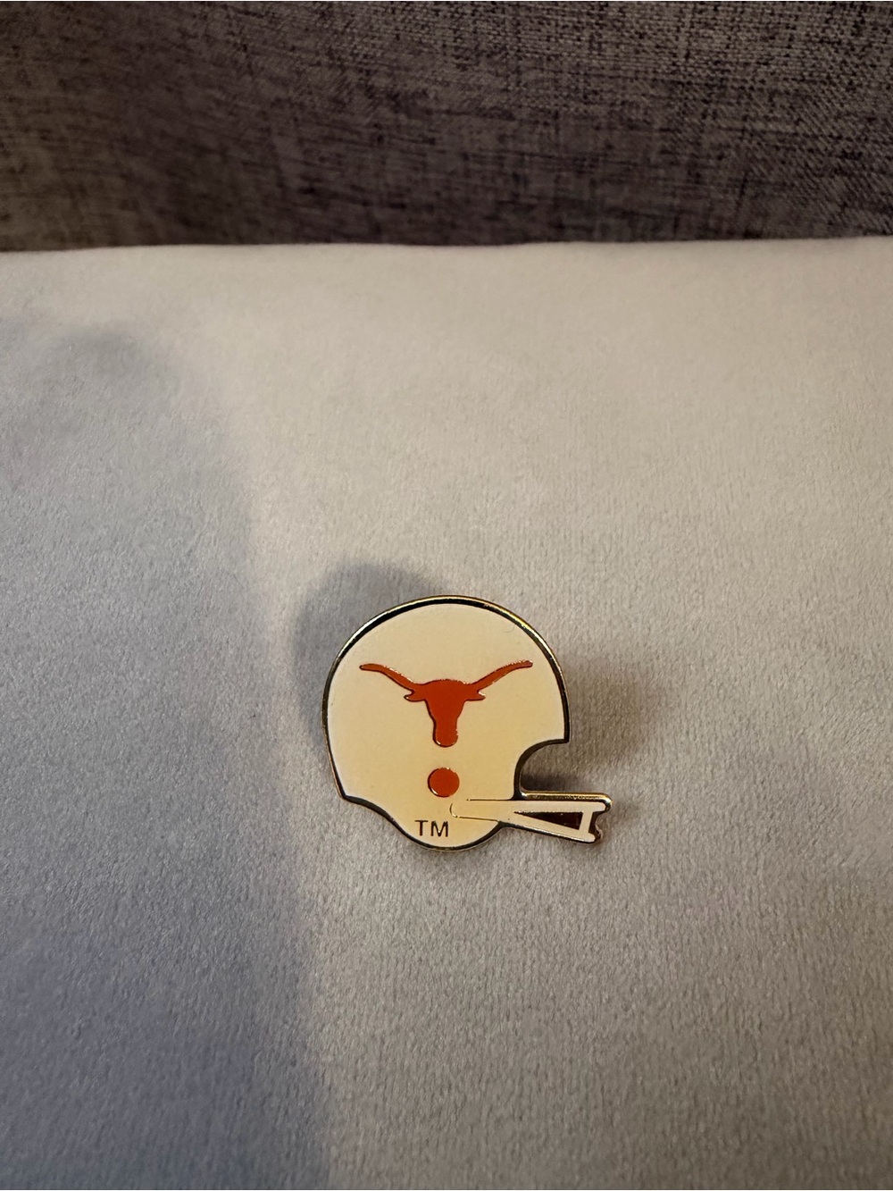 Vintage 1980s University of Texas Longhorns football helmet lapel pin